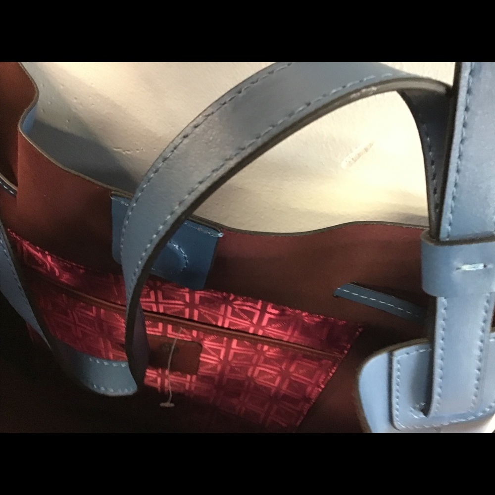 Lodis Drawstring Bucket Bag - Picture 9 of 11